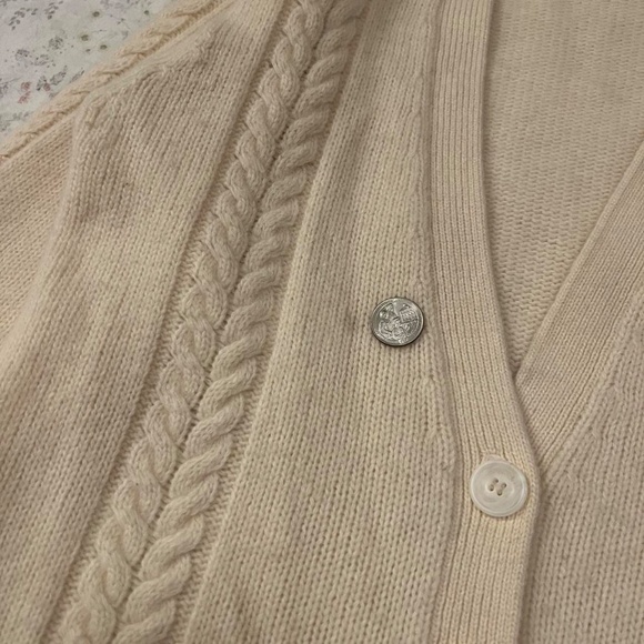 JH Collectibles Vintage 80s Wool Angora Cable Knit Cream Sweater - Picture 5 of 8